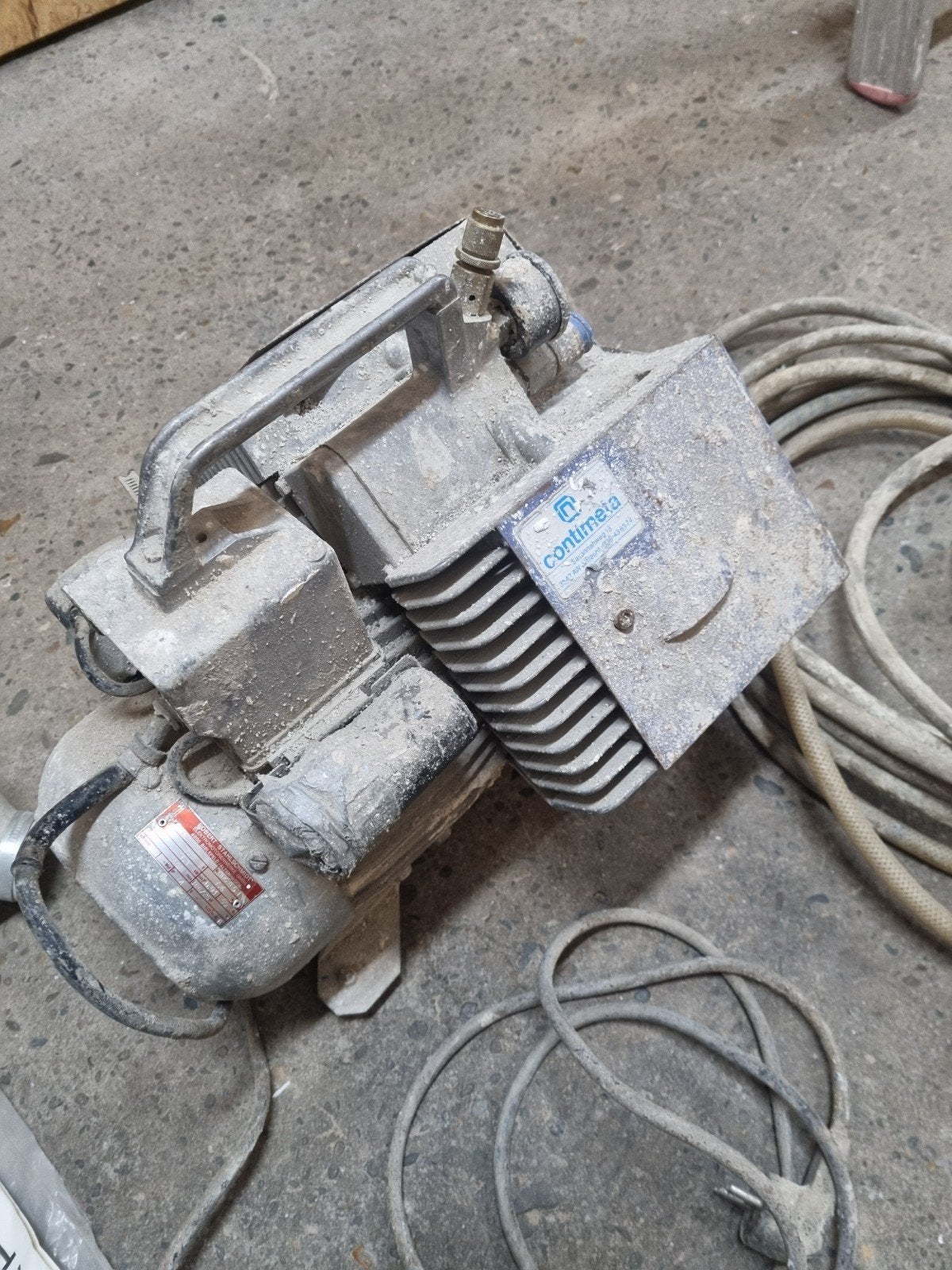 ABN Kompressor V-MEKO 400 met spuitpistool, Doe-het-zelf en Verbouw, Ophalen, Gebruikt, 200 tot 400 liter/min, Minder dan 6 bar