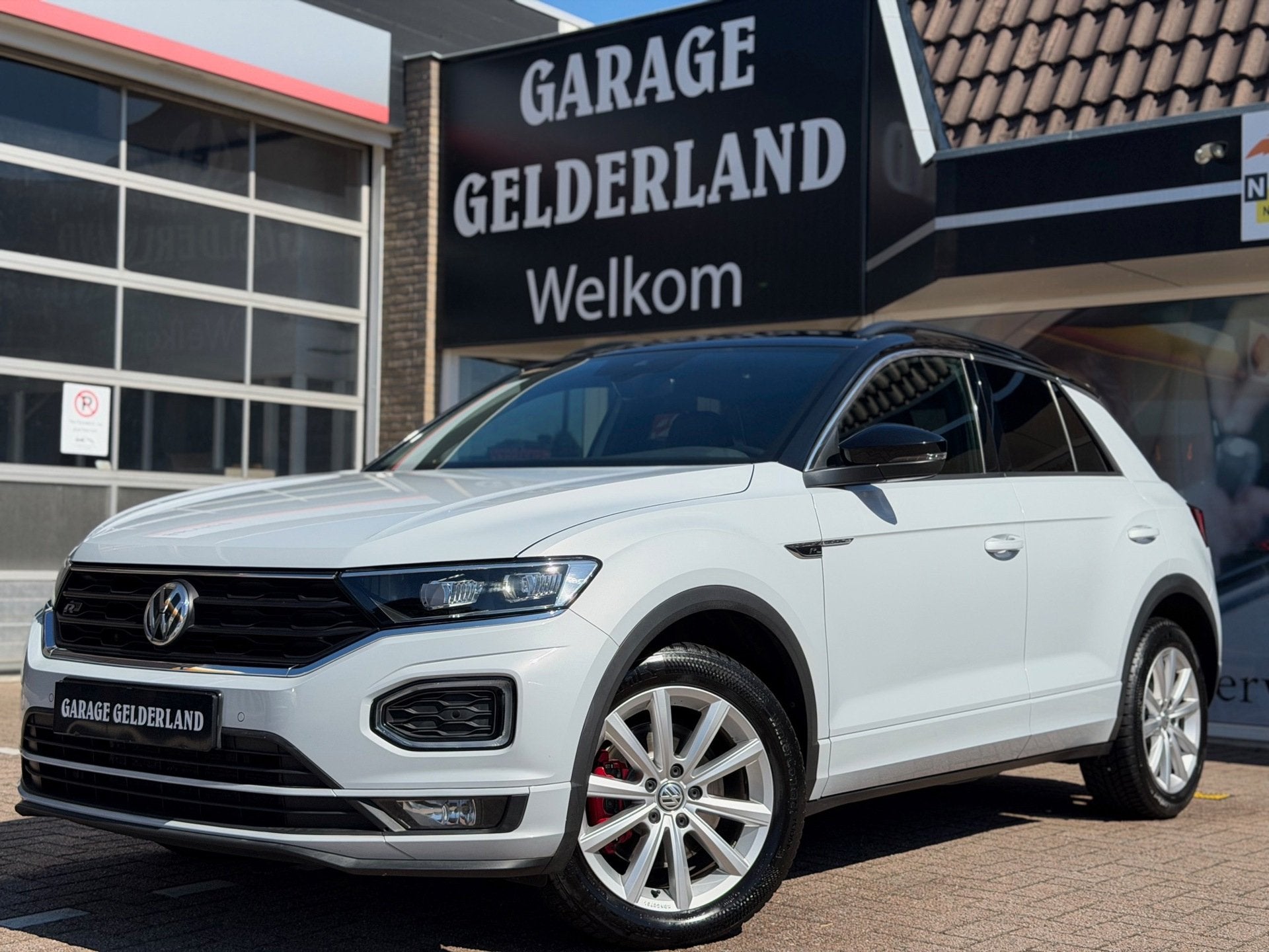Volkswagen T-Roc 2.0TSI 4Motion Sport R | Virtual | Xenon |, Auto's, Dealer onderhouden, Gebruikt, Origineel Nederlands, Bedrijf
