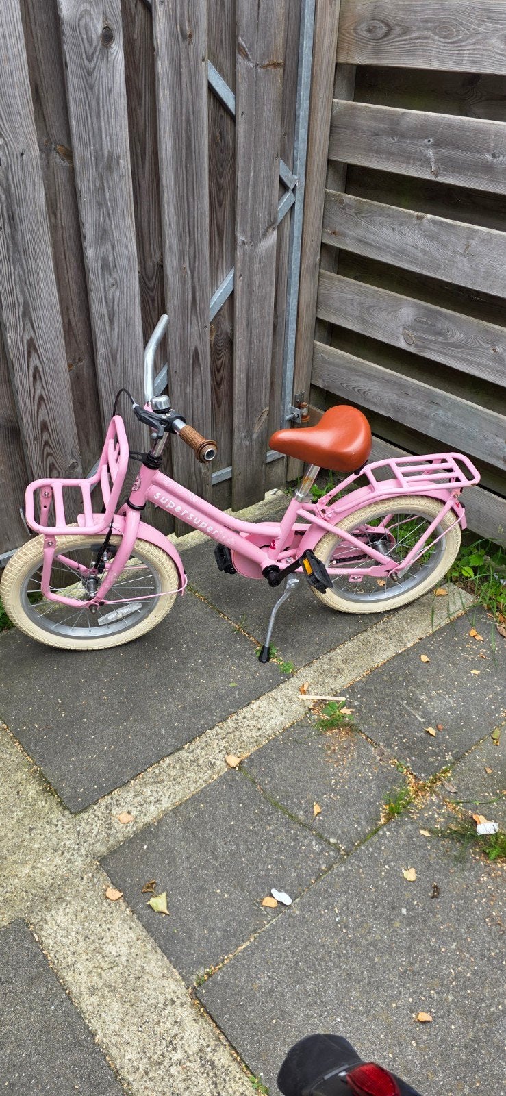 16 inch kinderfiets zijwieltjes aanwezig, Ophalen, Zijwieltjes, 16 tot 20 inch, Velgrem