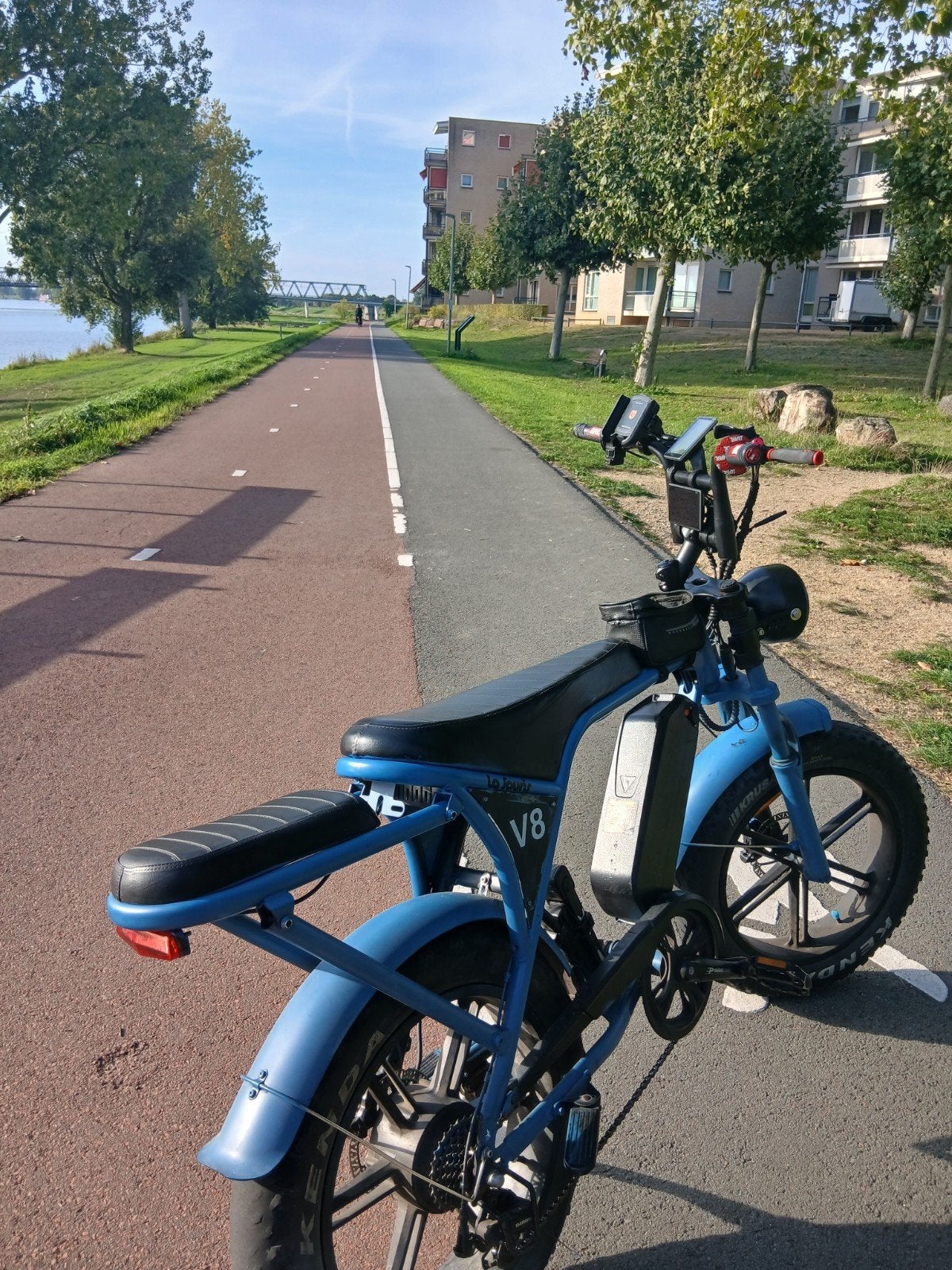 Stoere blauwe fatbike met dubbele accu en comfortabel zadel, Fietsen en Brommers, 59 cm of meer, Ophalen of Verzenden, Zo goed als nieuw