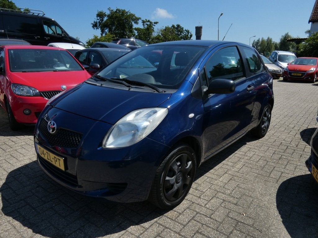 Toyota Yaris 1.0 VVTi Spirit Nwe Apk (bj 2008), Auto's, Toyota, Voorwielaandrijving, 527 kg, 750 kg, Blauw