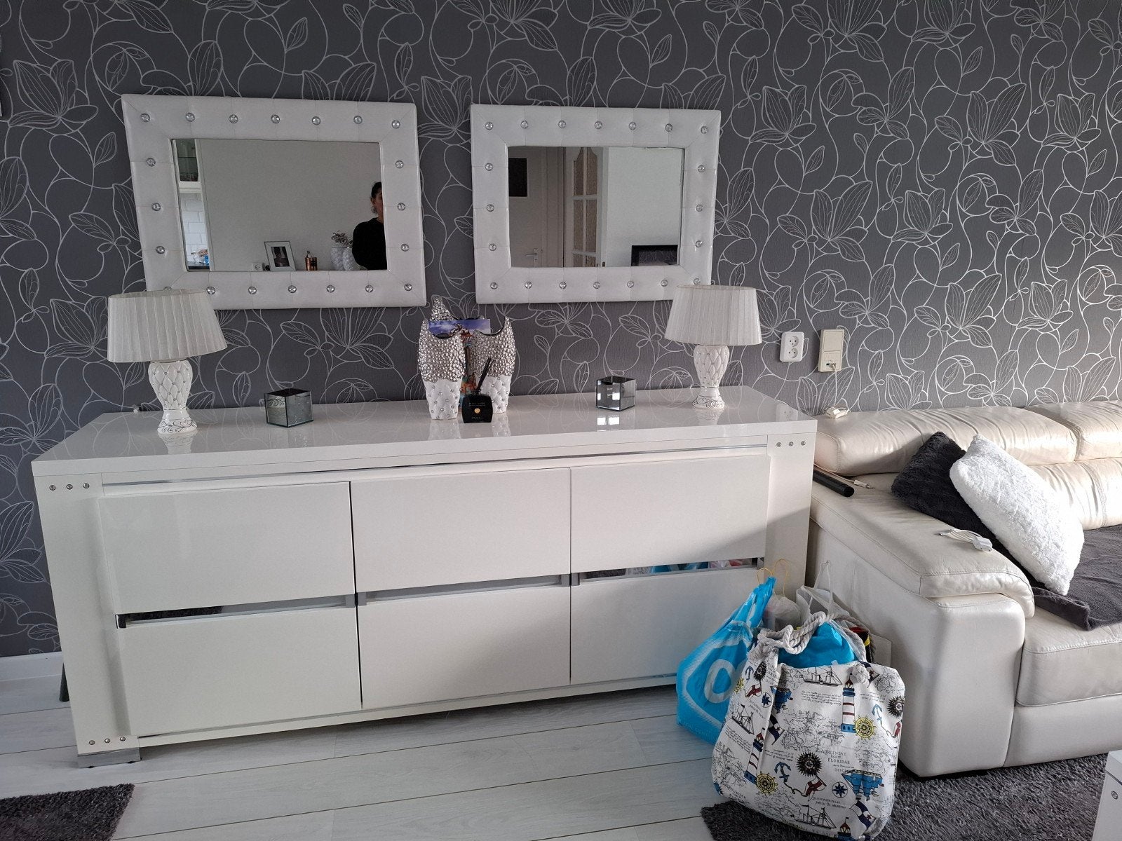 Complete Woonkamerset Hoogglans Wit met Zilveren Details, Huis en Inrichting, Ophalen