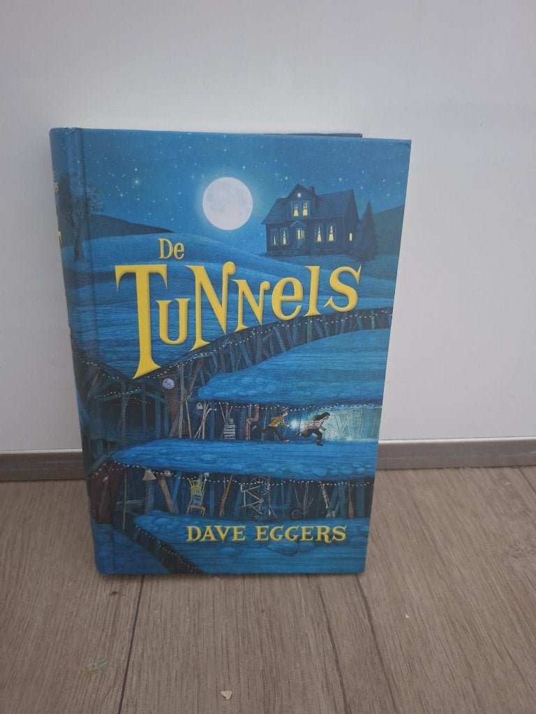 boek Dave Eggers: de Tunnels, Ophalen of Verzenden, Zo goed als nieuw