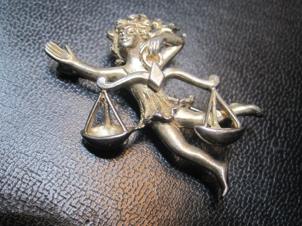 Vintage zilver 925 broche Vrouwe Justitia zeldzaam, Ophalen, Zo goed als nieuw, Zilver, Zilver