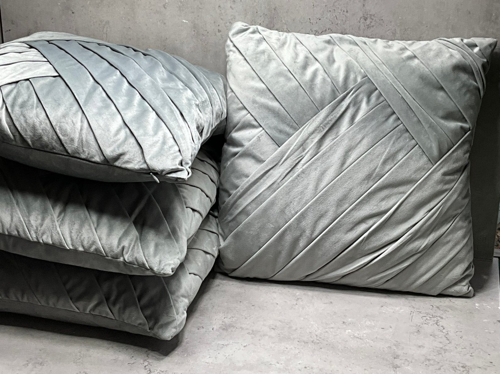 Sierkussens grijs velvet 45x45cm - 4 stuks, Ophalen of Verzenden, Nieuw