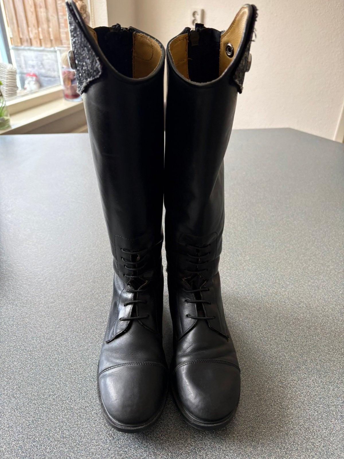 Mooie zwarte leren paardrijlaarzenQHPmaat 36 N, Ophalen, Dressuur, Zo goed als nieuw, Zwart