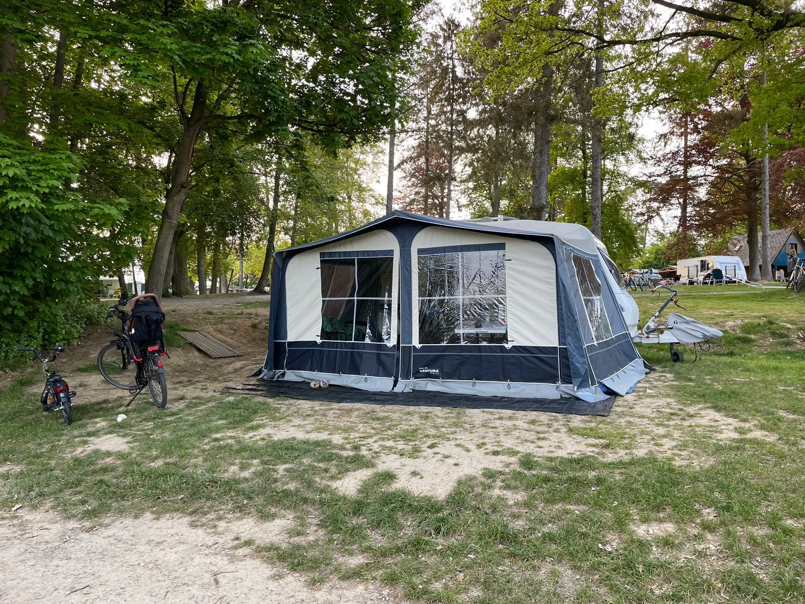Hobby 400 KB | 2002 | BOVAG 2028 | Stapelbed | voortent, Hobby, Koelkast, Treinzit, Particulier