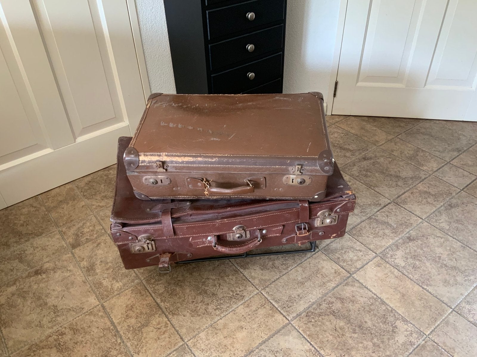 2 decoratieve vintage koffers voor schappelijke prijs, Ophalen, Gebruikt, Leer, 70 cm of meer