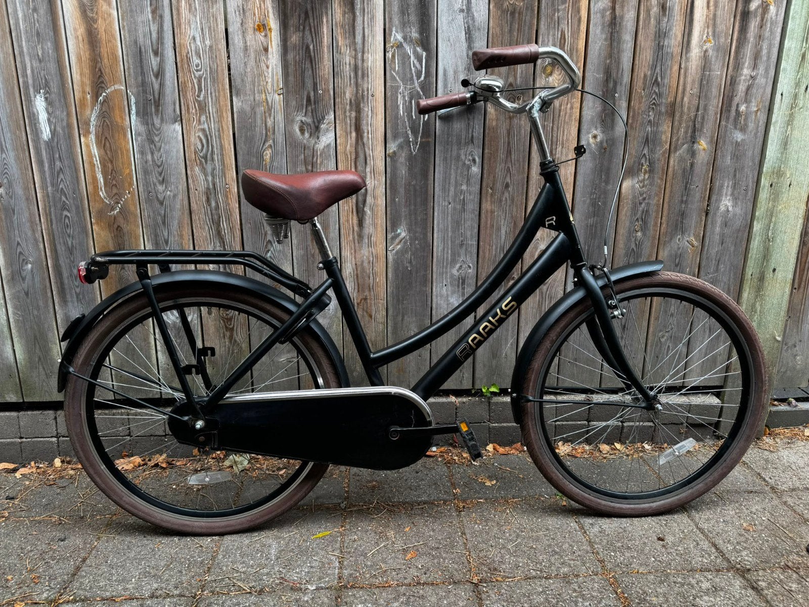 Raaks 26 inch fiets meisjesfiets, Fietsen en Brommers, Fietsen | Meisjes, Terugtraprem, Gebruikt, Raaks, Handrem