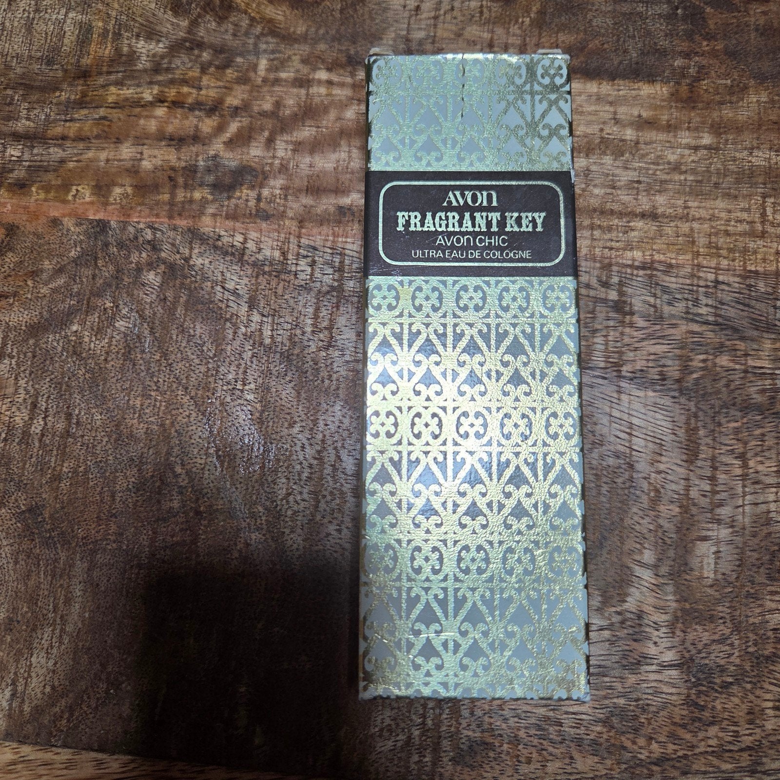 Vintage Avon Fragrant Key - Avon Chic Ultra Eau de Cologne, Ophalen of Verzenden, Zo goed als nieuw