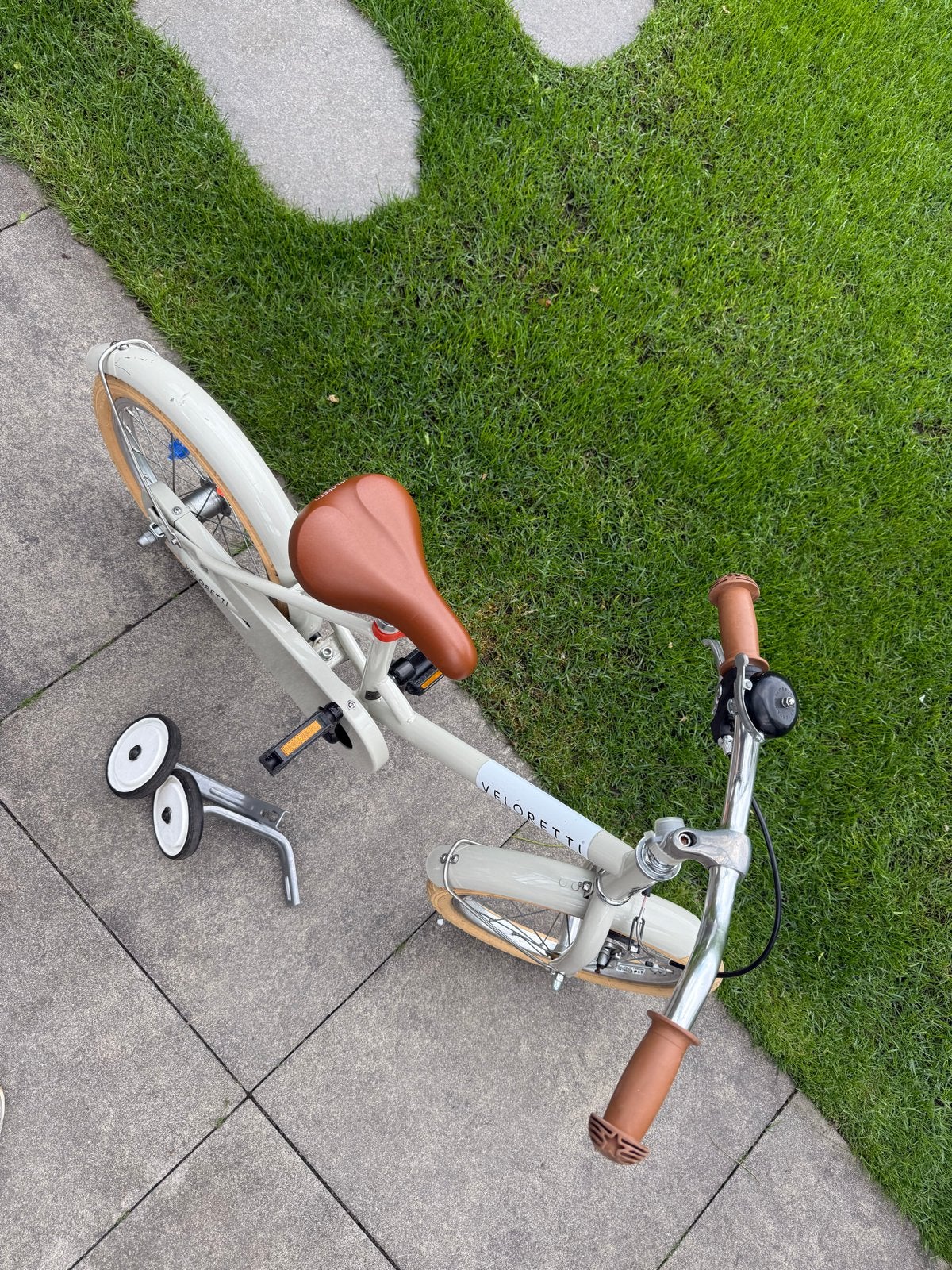 Veloretti Maxi 16 inch kinderfiets - Pebble Grey, Ophalen, Zo goed als nieuw, 16 tot 20 inch, Zijwieltjes