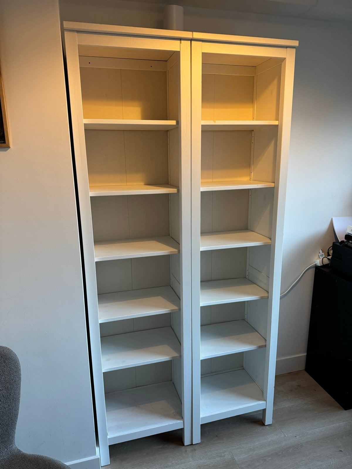 2x Ikea boekenkast Hemnes smal met planken, Ophalen, Met plank(en), Minder dan 50 cm, Gebruikt