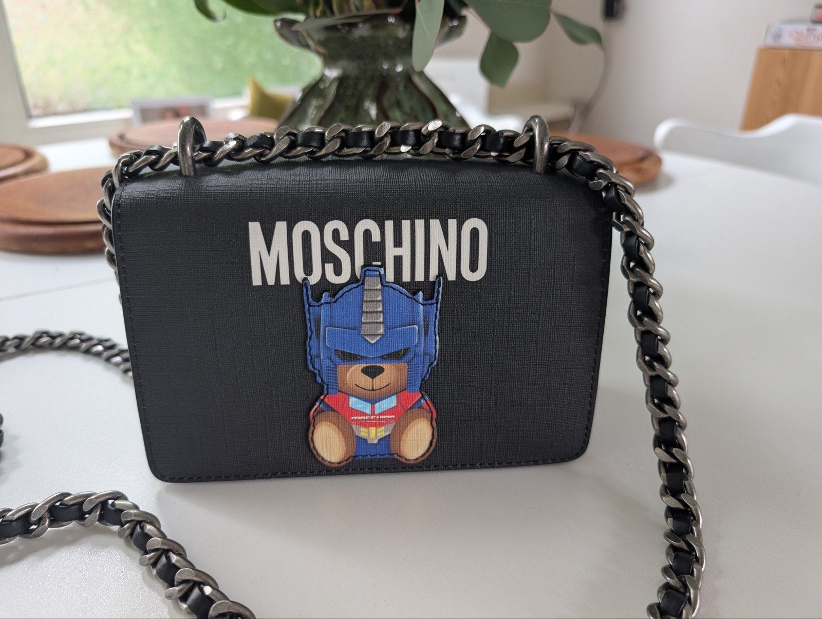 Moschino designer schoudertas, Ophalen of Verzenden, Zo goed als nieuw, Schoudertasje