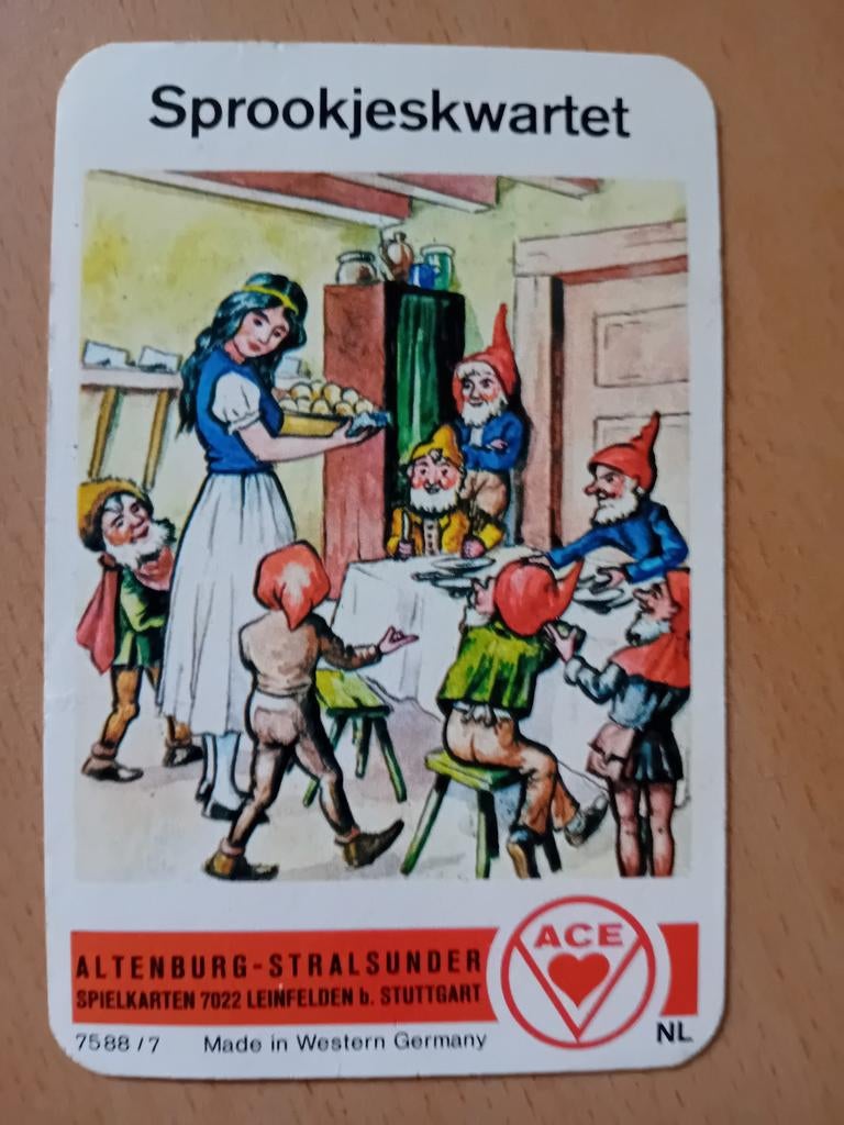 Vintage Sprookjeskwartet ASS, compleet met Wolf-kaart, Verzamelen, Speelkaarten, Jokers en Kwartetten, Ophalen of Verzenden, Gebruikt