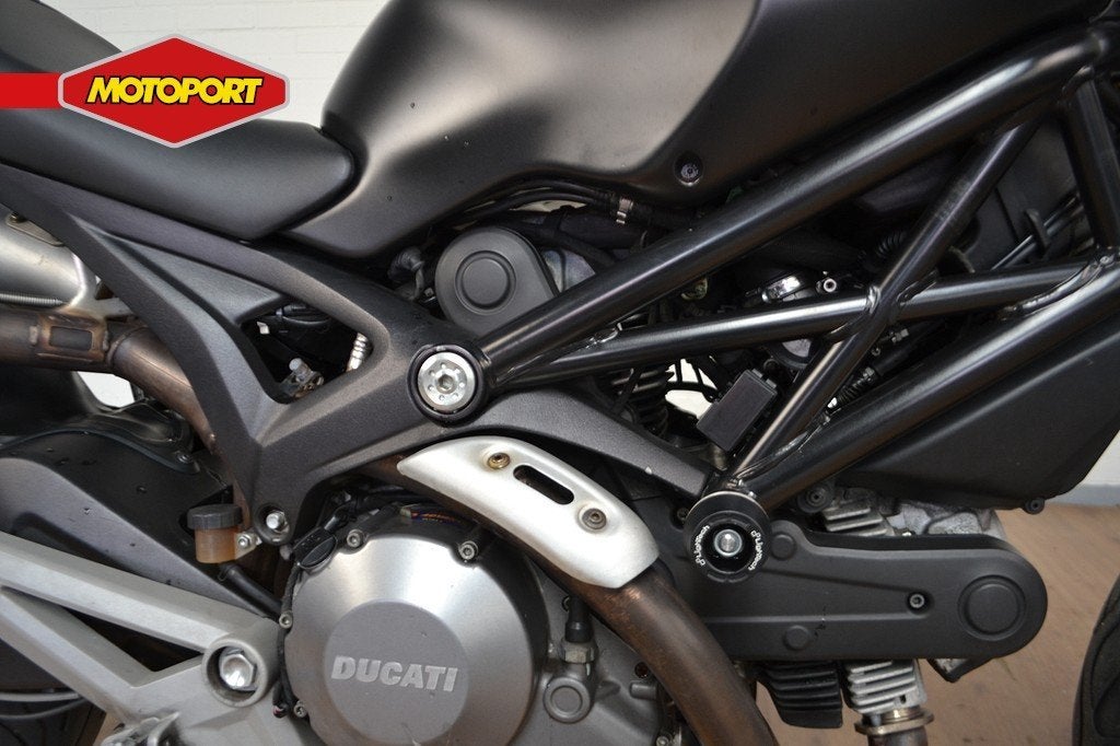 Ducati MONSTER 696 ABS (bj 2008), Motoren, Ducati North Europe BV, Naked bike, Oranjelaan 64
2382 VE  Zoeterwoude-Rijndijk, Info@ducati.nl