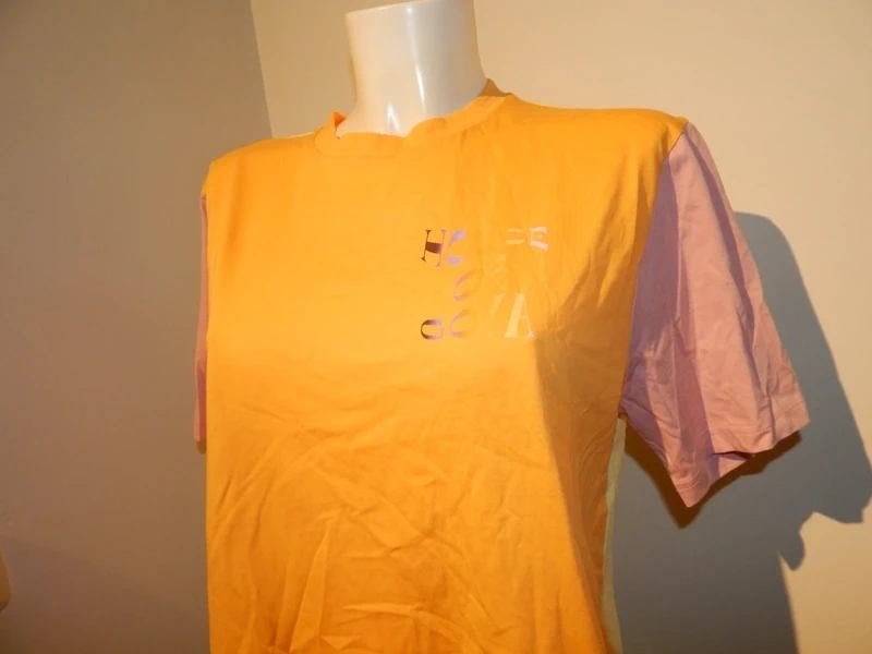 Stine Goya kleurrijk fris shirt vintage look merk druk M, Maat 38/40 (M), Zo goed als nieuw, Korte mouw, Stine Goya
