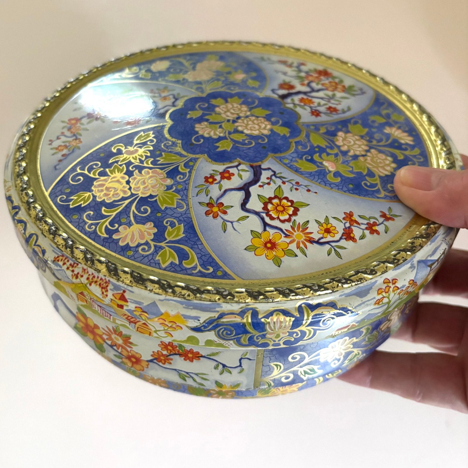 Vintage Albert Heijn koekblik met oosterse bloemdecoratie, Ophalen of Verzenden