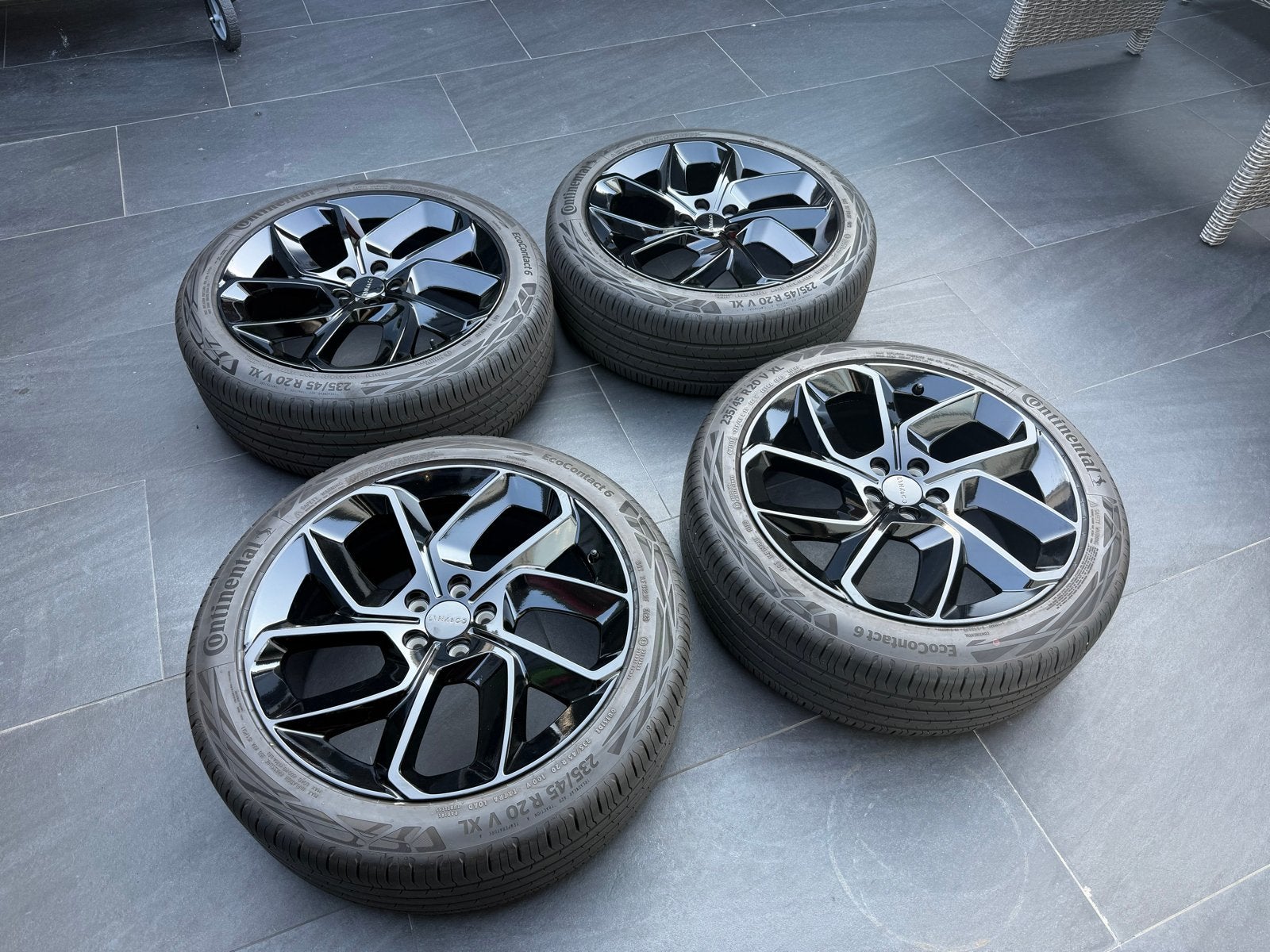 Lynk & Co 20 inch velgenset met zomer én winterbanden, Ophalen, Gebruikt, Banden en Velgen, 235 mm