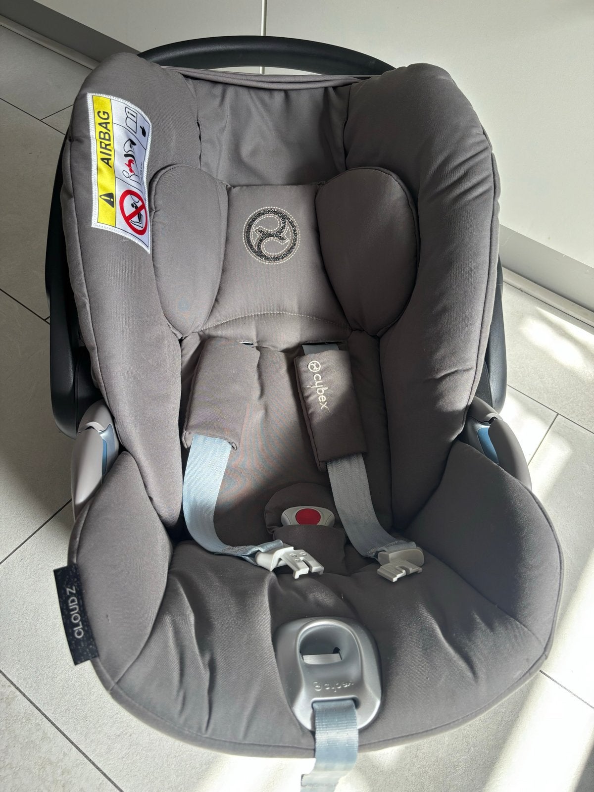Cybex Cloud Z autostoel incl. Verkleiner lichtgrijs maxicosi, Slaapstand, Zo goed als nieuw, Isofix, 0 t/m 13 kg