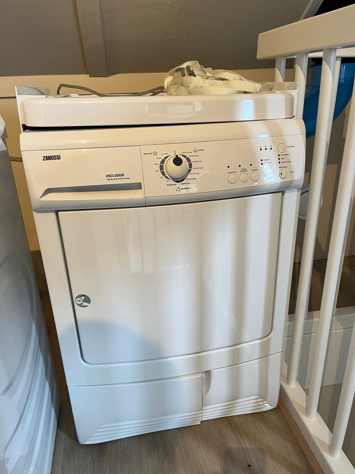 Zanussi wasdroger, werkt nog prima, Ophalen, 6 tot 8 kg, Gebruikt, Voorlader