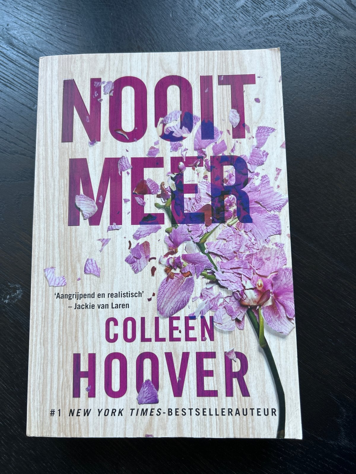 Nooit Meer - Colleen Hoover (Zo goed als nieuw), Boeken, Ophalen of Verzenden, Zo goed als nieuw, Nederland