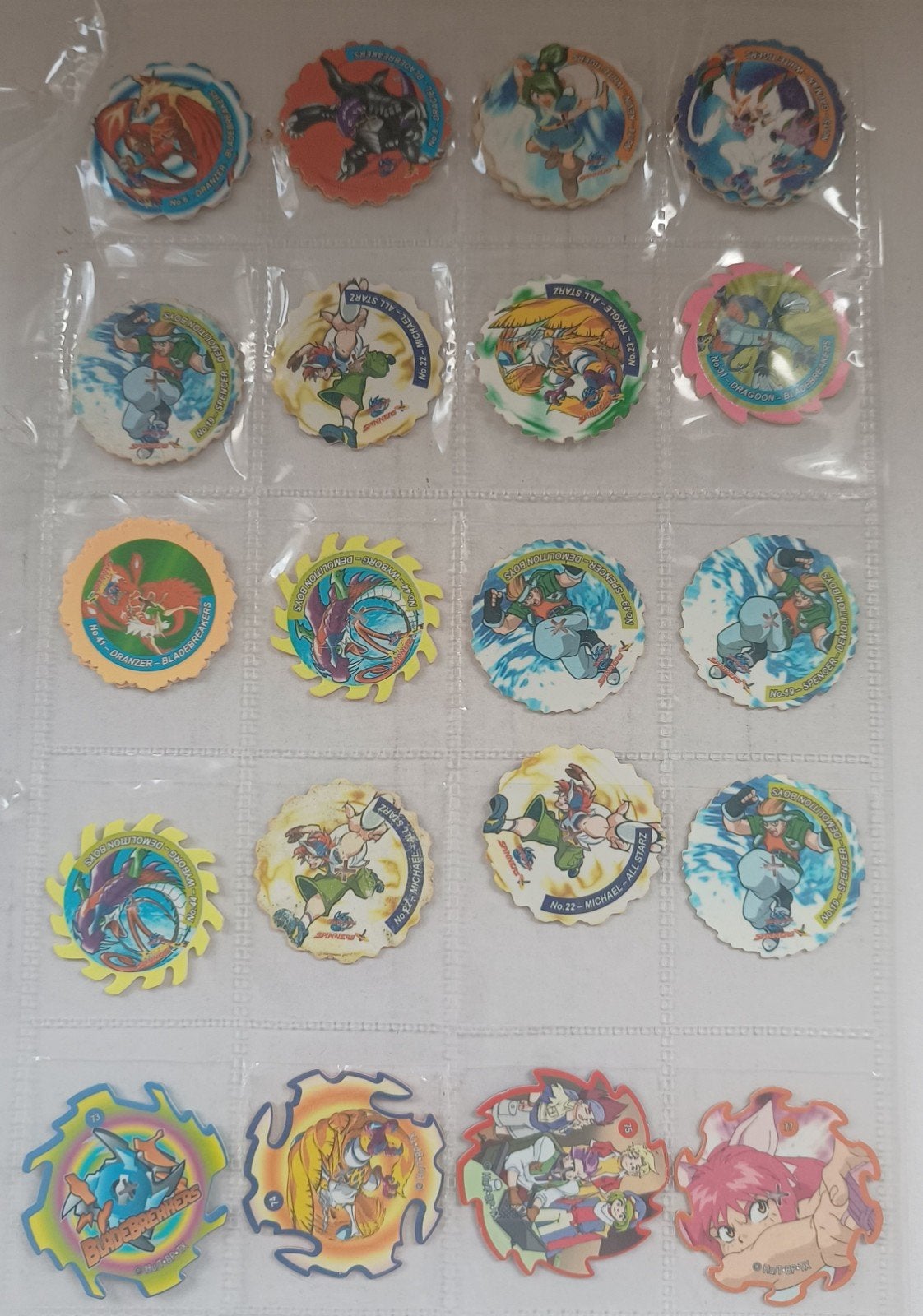 Grote collectie Beyblade Flippo's en Tazo's, Ophalen of Verzenden, Gebruikt