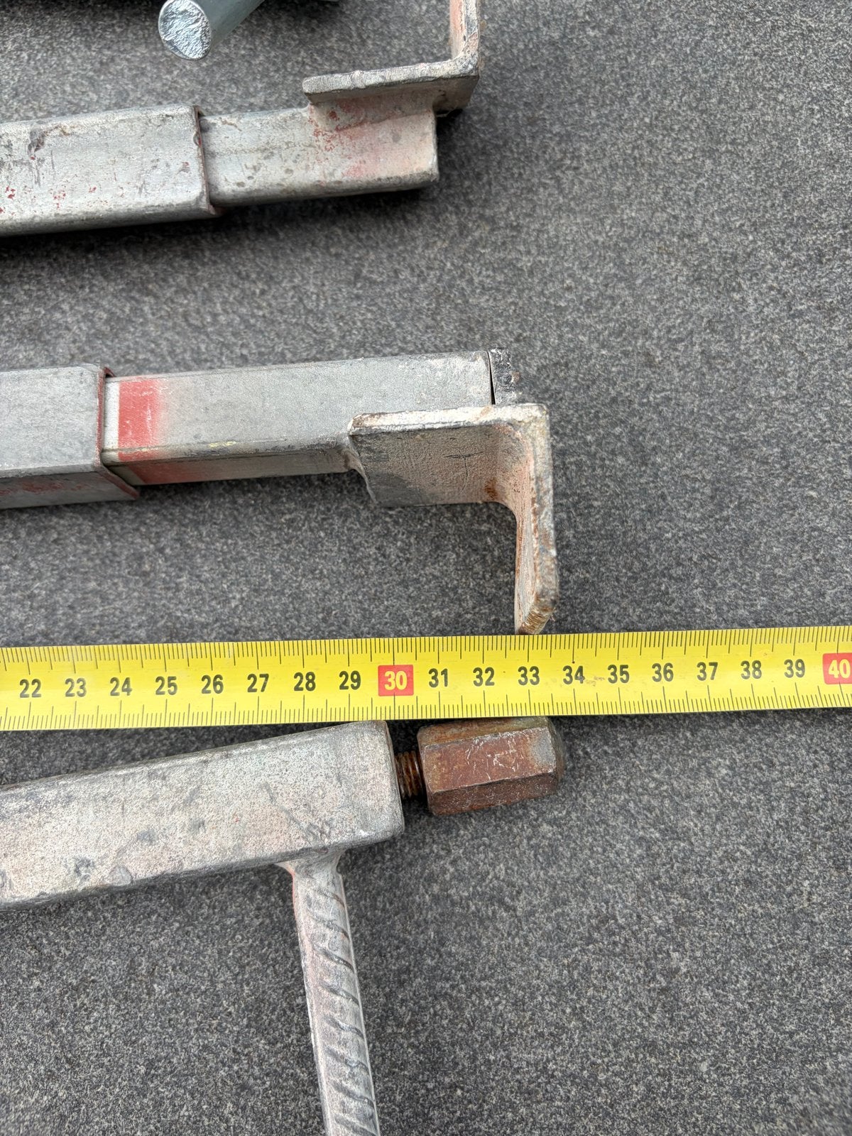 5 Gevelstutdragers voor het opvangen van metselwerk, Ophalen, Gebruikt