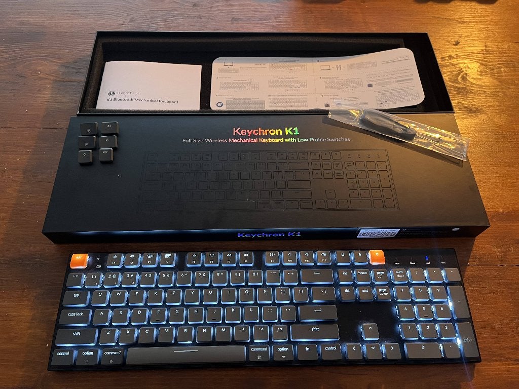Keychron K1 | Wireless mechanical met NumPad, Computers en Software, Toetsenborden, Keychron, Gaming toetsenbord, Ophalen of Verzenden