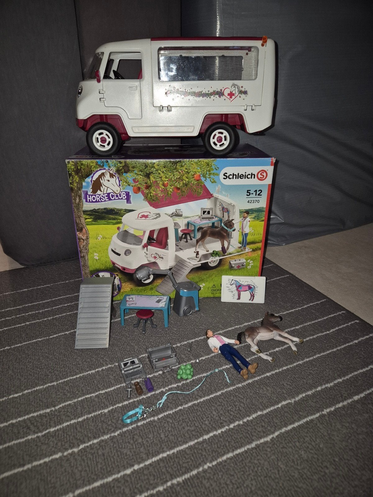 Schleich 42370 Mobiele dierenartspraktijk. Compleet!, Verzamelen, Ophalen of Verzenden, Zo goed als nieuw