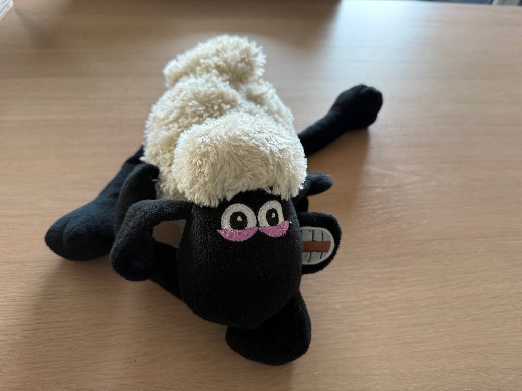 Shaun the Sheep knuffel Shaun het schaap +/- 40 cm, Ophalen of Verzenden, Zo goed als nieuw, Overige typen, Met label