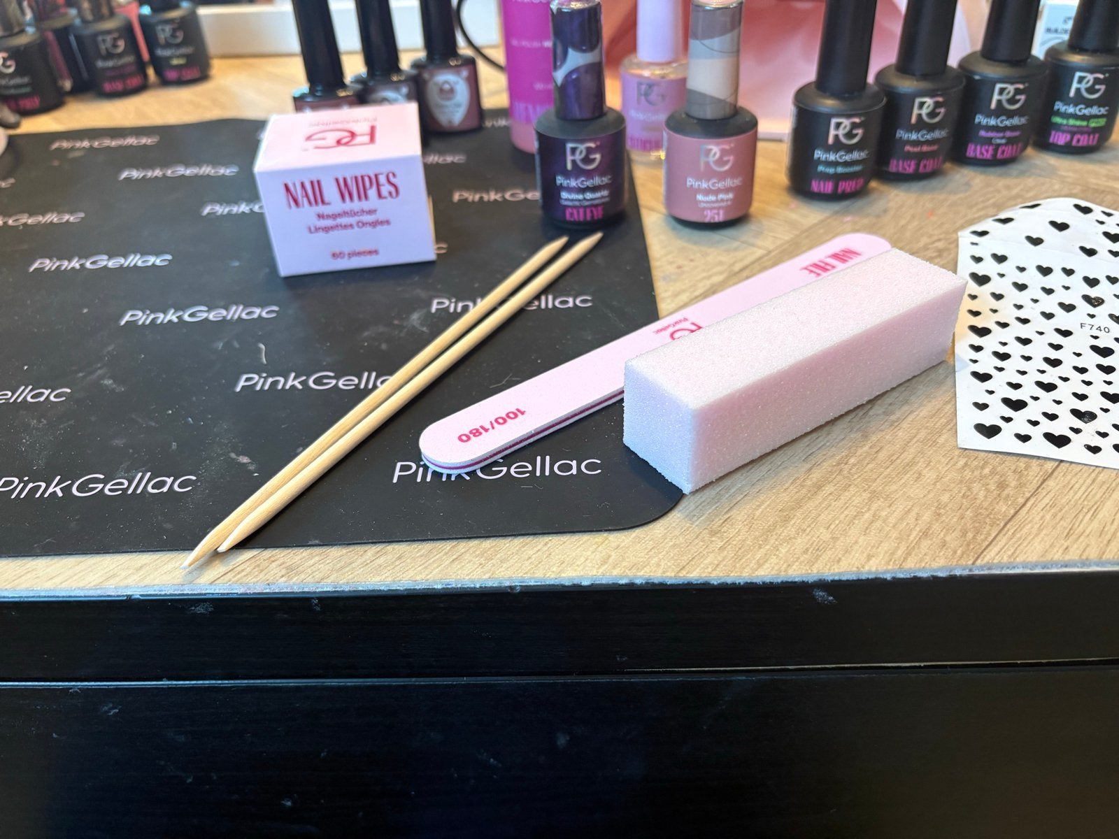 Pink Gellac Starterspakket met Lamp en Diverse Kleuren, Ophalen of Verzenden, Zo goed als nieuw, Gehele gezicht, Verzorging
