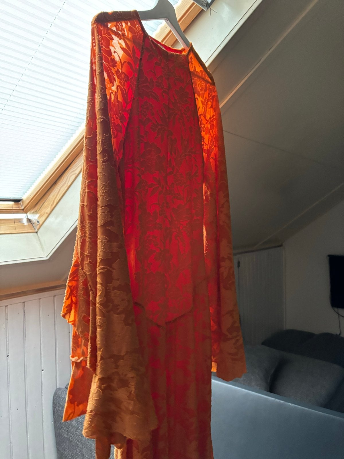 ASOS DESIGN Oranje Jurk met Kant en Ruches, Maat 38/40 (M), Oranje, Ophalen of Verzenden, Zo goed als nieuw