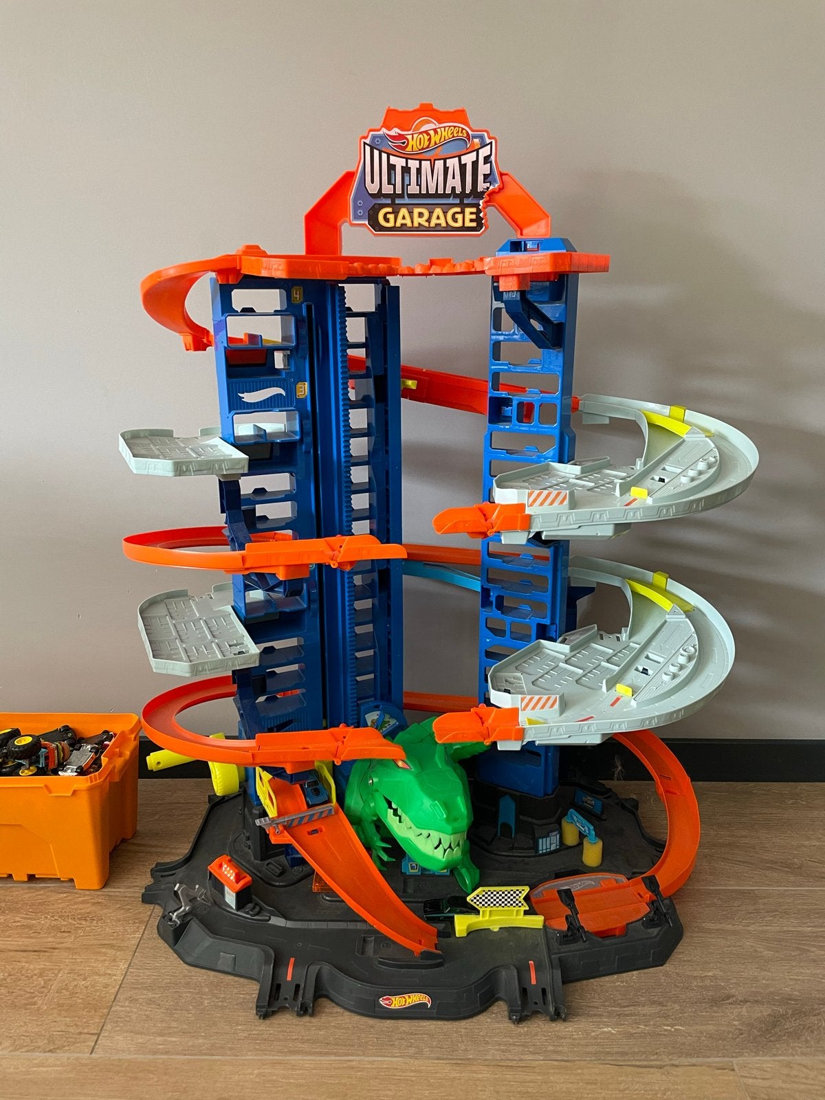 Grote Hot Wheels Ultimate Dino Garage met veel auto's, Ophalen, Zo goed als nieuw