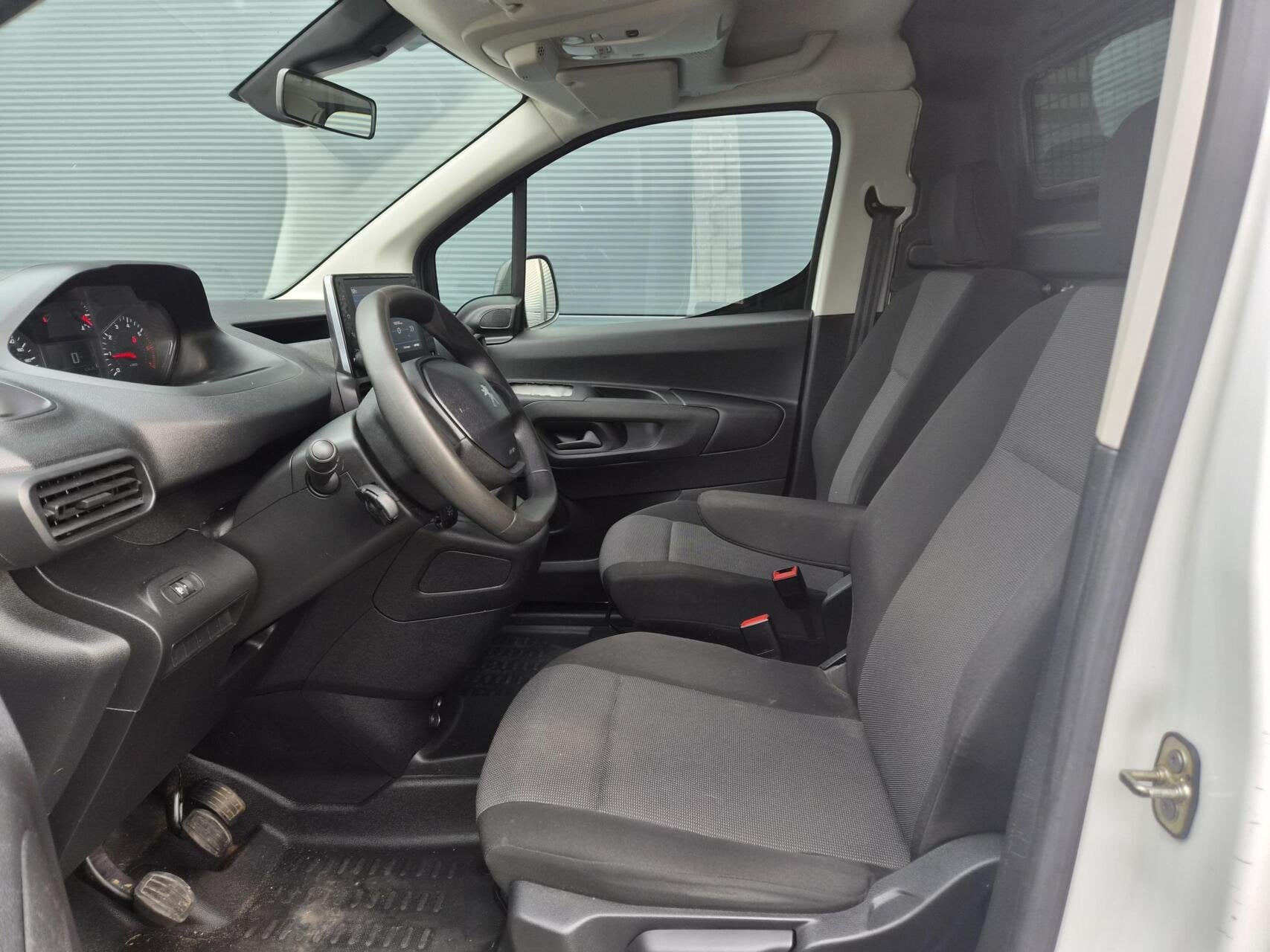 Peugeot Partner 1.5 BlueHDI Airco Cruise Navi 2x-schuifd, Gebruikt, 4 cilinders, Wit, Origineel Nederlands