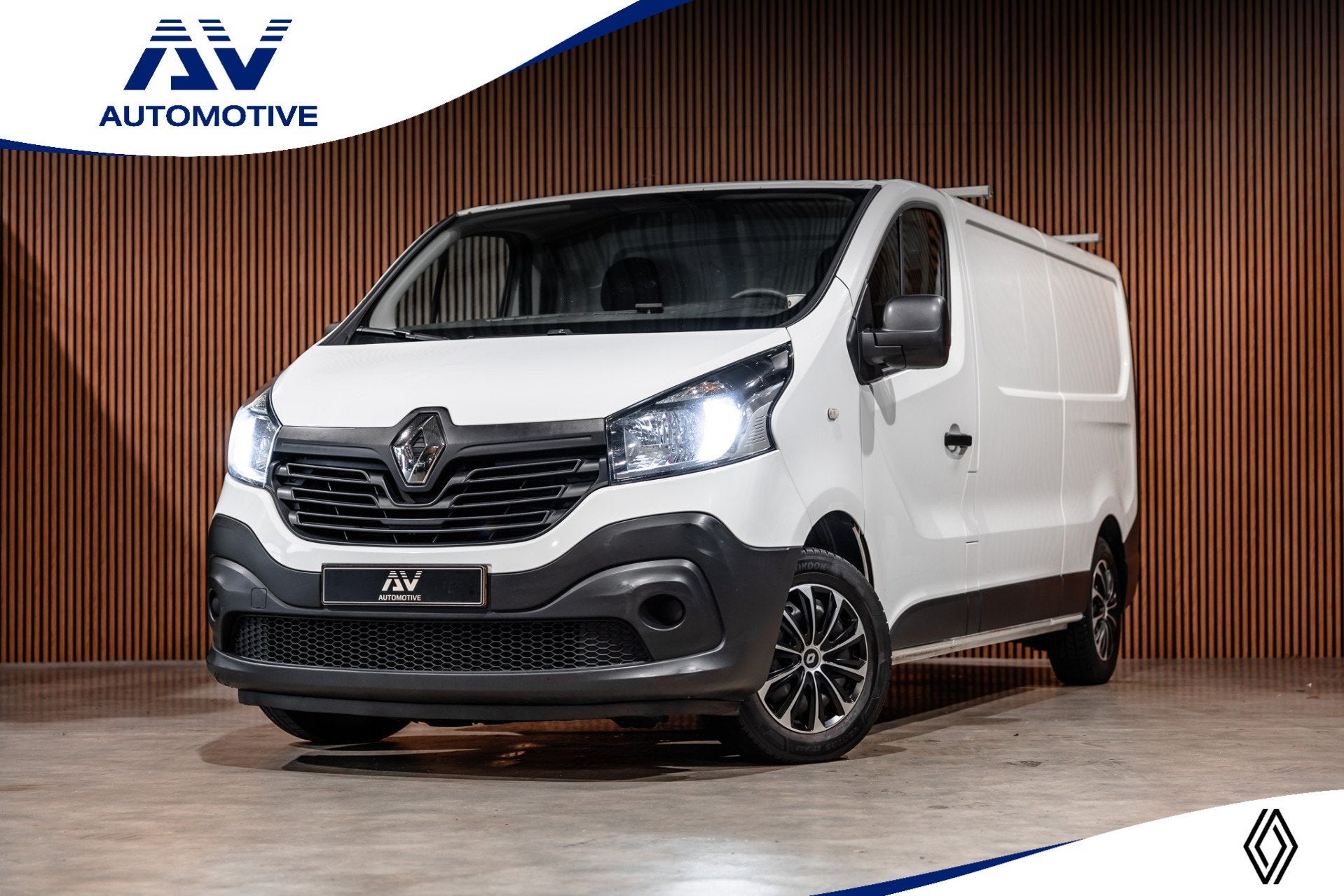 Renault Trafic 1.6 dCi L2H1 | Navigatie | Trekhaak | Airco |, Voorwielaandrijving, Stof, Gebruikt, 4 cilinders