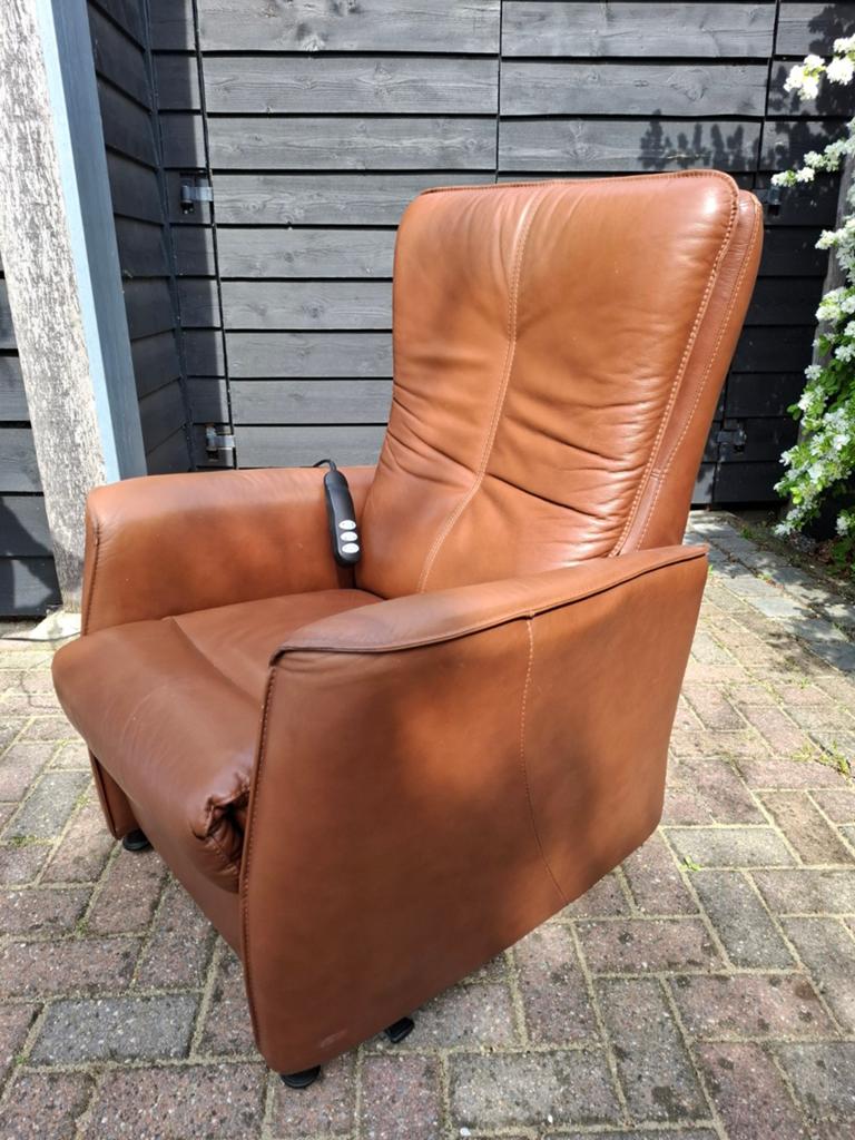 Klein model sta-op-stoel, bruin leer, goed functionerend, Ophalen, Gebruikt, Bruin, Leer