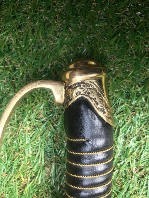 Foto 7 van fraaie metalen korte sabel, incl schede