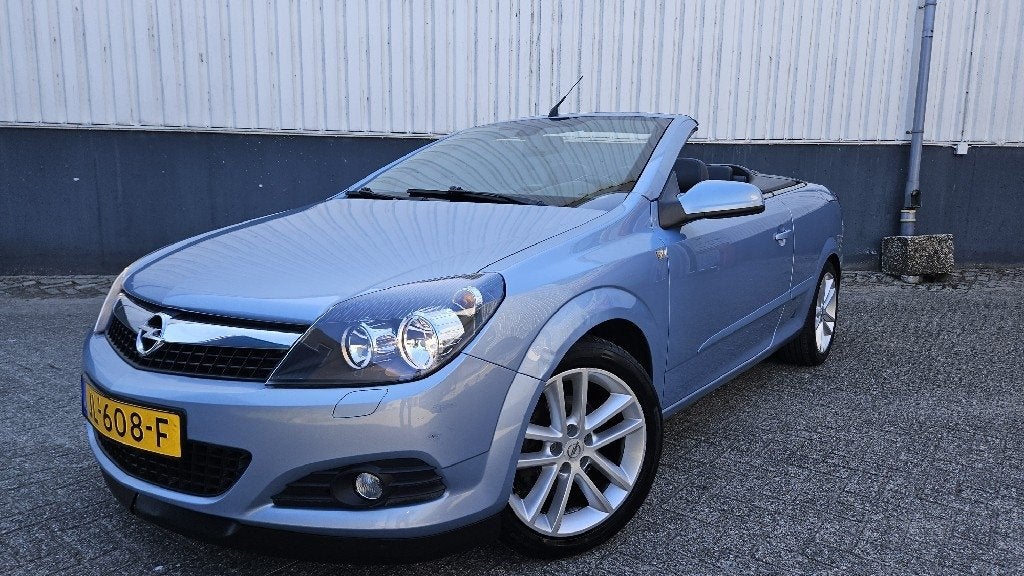 Opel Astra TwinTop 1.6 Cosmo nw apk/ nw koppeling (bj 2006), Voorwielaandrijving, 745 kg, Gebruikt, 4 cilinders
