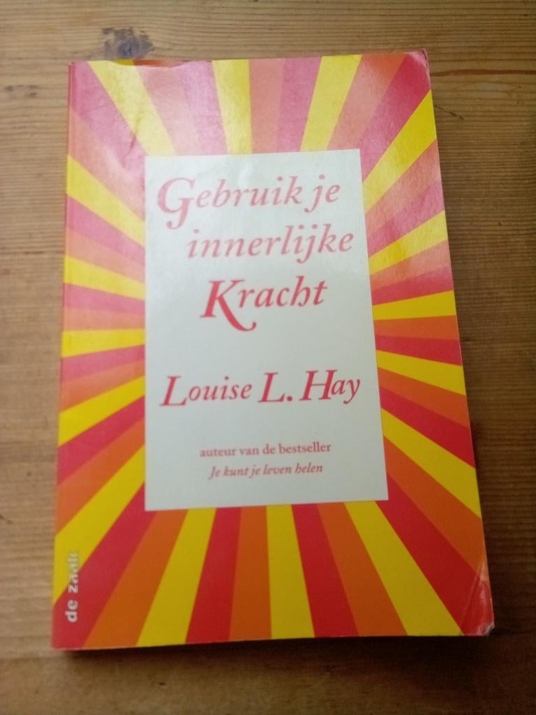 Gebruik je innerlijke kracht - Louise L. Hay, Boeken, Ophalen of Verzenden, Gelezen, Louise L. Hay