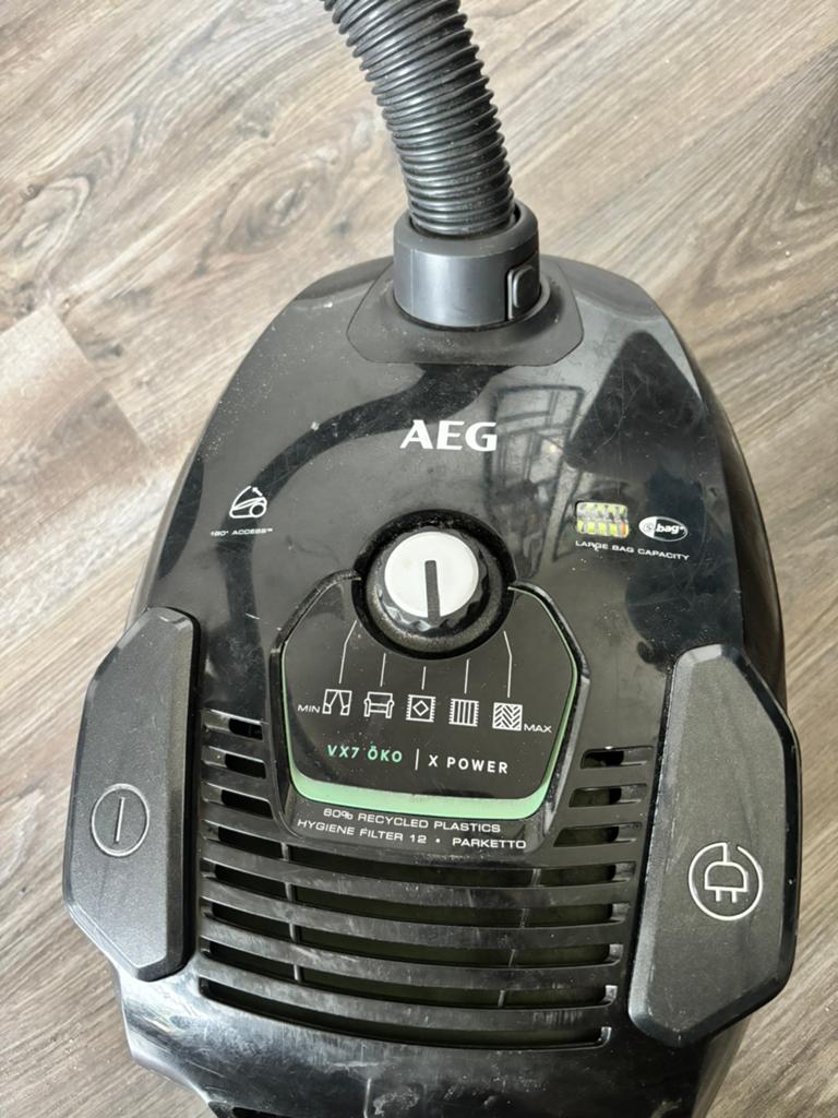 AEG VX7-2-ECO Stofzuiger met zak - 550W, Gebruikt, Sledestofzuiger, Minder dan 1200 watt, AEG