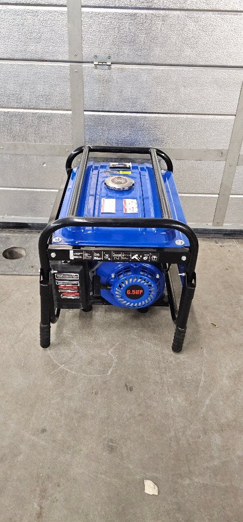 HBM 2800 Watt aggregaat, generator 208 CC - AVR - Benzine, Ophalen, Zo goed als nieuw, Minder dan 5 kVA, Benzine