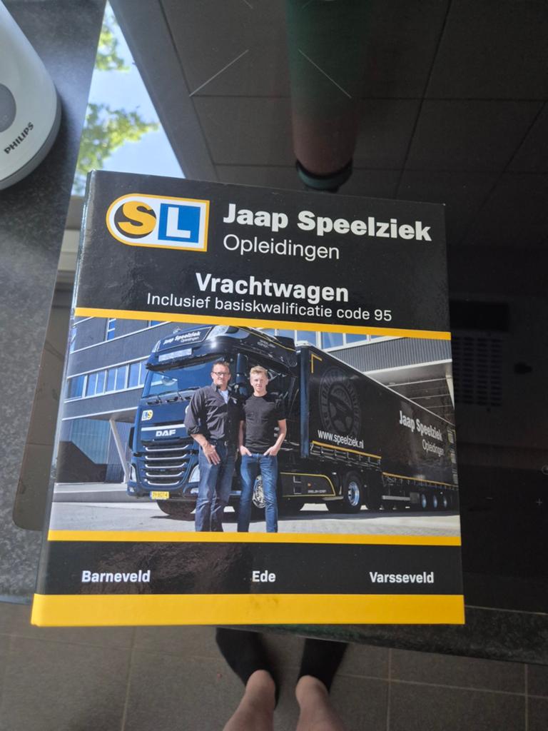 Vrachtwagen theorieboek, Boeken, Ophalen of Verzenden, Zo goed als nieuw, Overige onderwerpen, Jaap Speelziek Opleidingen