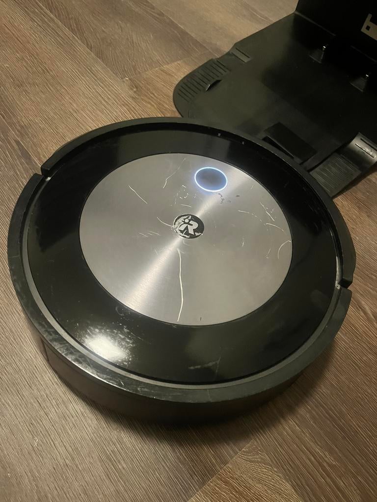 iRobot Roomba j7+ met Clean Base + veel reserveonderdelen, Ophalen, Bedienbaar via app, Gebruikt, IRobot