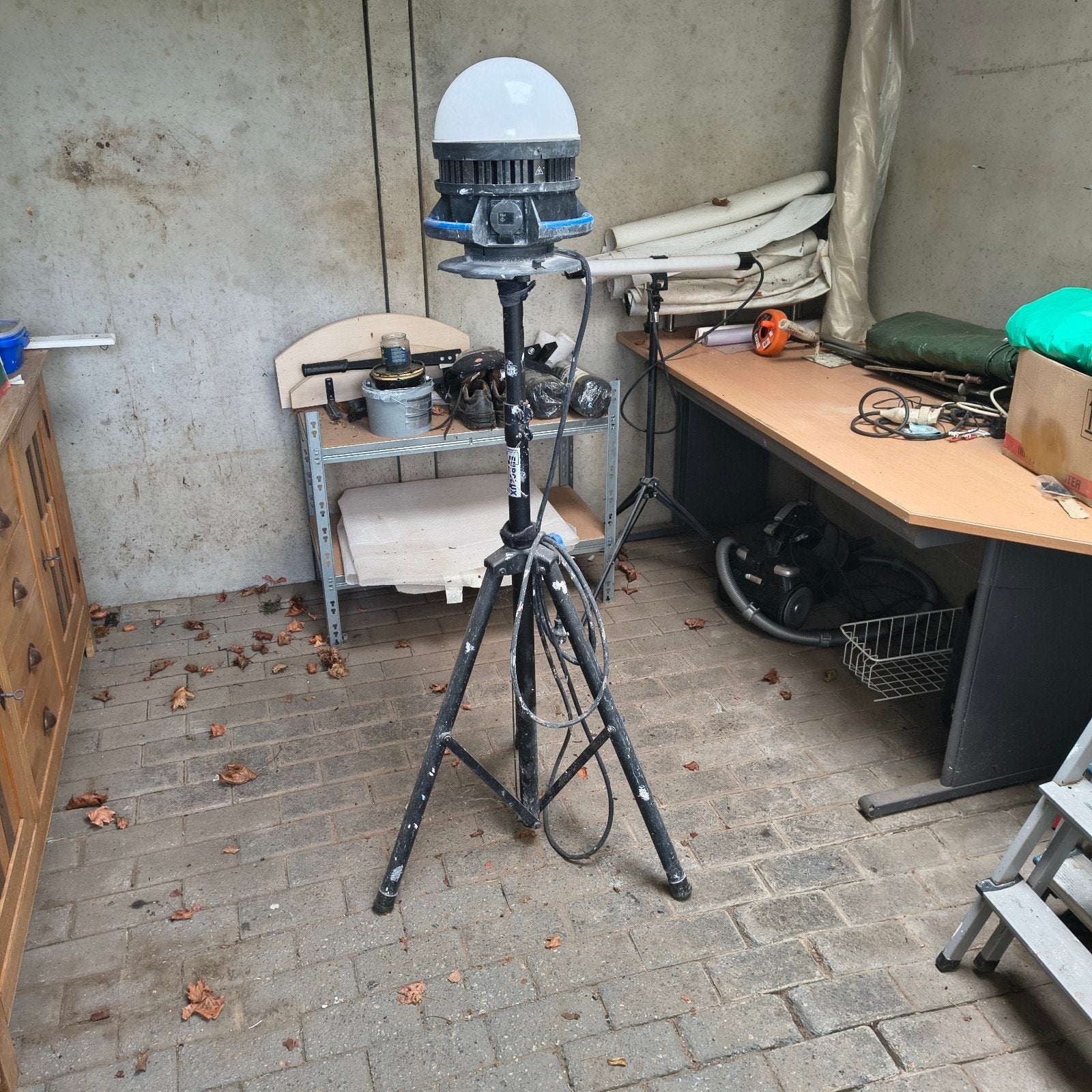 Professionele bouwlamp op statief - IP54, Doe-het-zelf en Verbouw, Bouwverlichting, Ophalen, Gebruikt, Met statief, Lamp met armatuur
