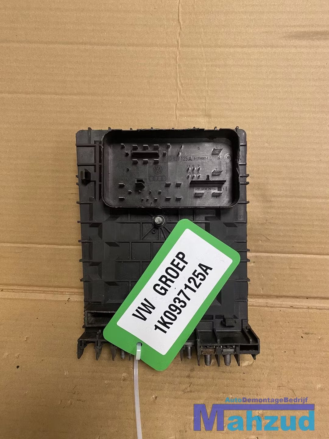 VW GOLF 5 Zekeringkast 1K0937125A 2004-2010, Gebruikt, Volkswagen, Volkswagen AG, Berliner Ring 2
38440  Wolfsburg, DE