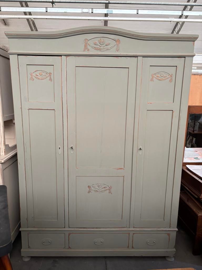 Brocante kledingkast, Huis en Inrichting, Kasten | Kledingkasten, Studio Larilo, 100 tot 150 cm, 200 cm of meer, Studiolarilo@gmail.com