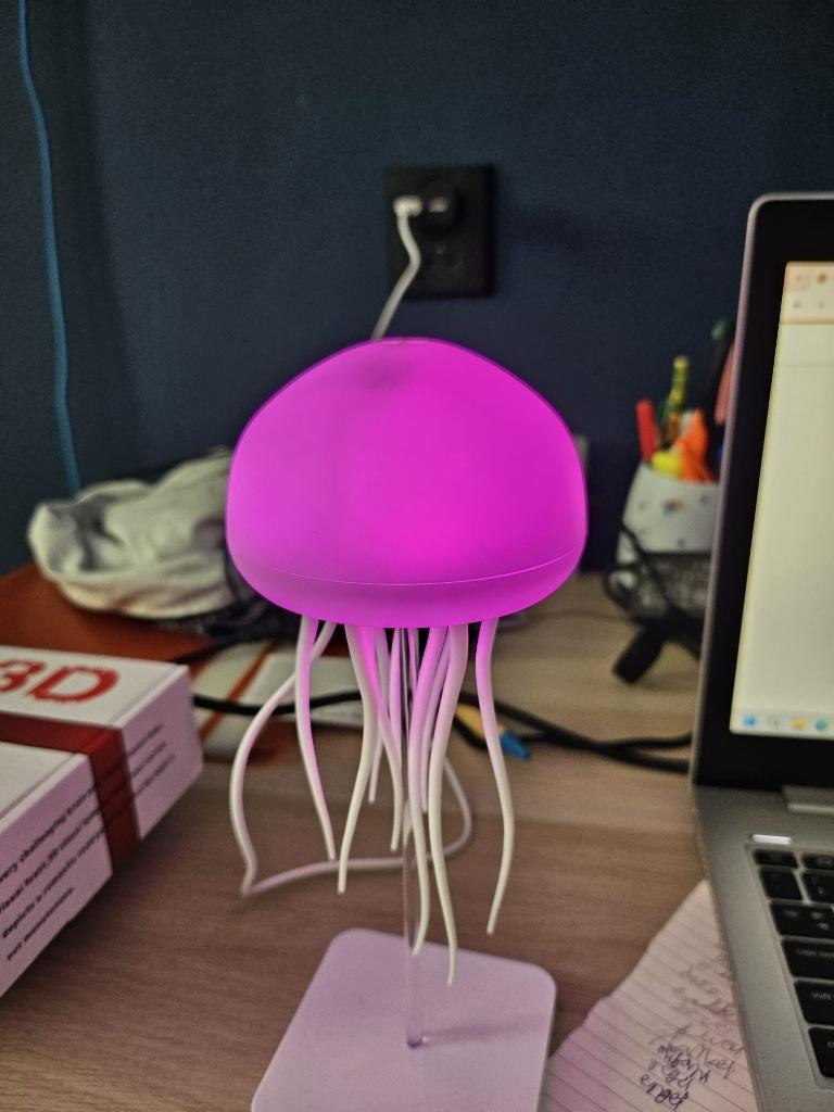 'Rustgevende kabbelende kwal met bewegende tentakels. led 3D, Ophalen of Verzenden, Nieuw, Lamp