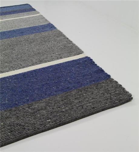 Brinker Kjul Blue 240x340 cm laatste van €1398-, voor €399-,, Wol bolletjes geknoopt kortpolig, Ophalen of Verzenden, 200 cm of meer