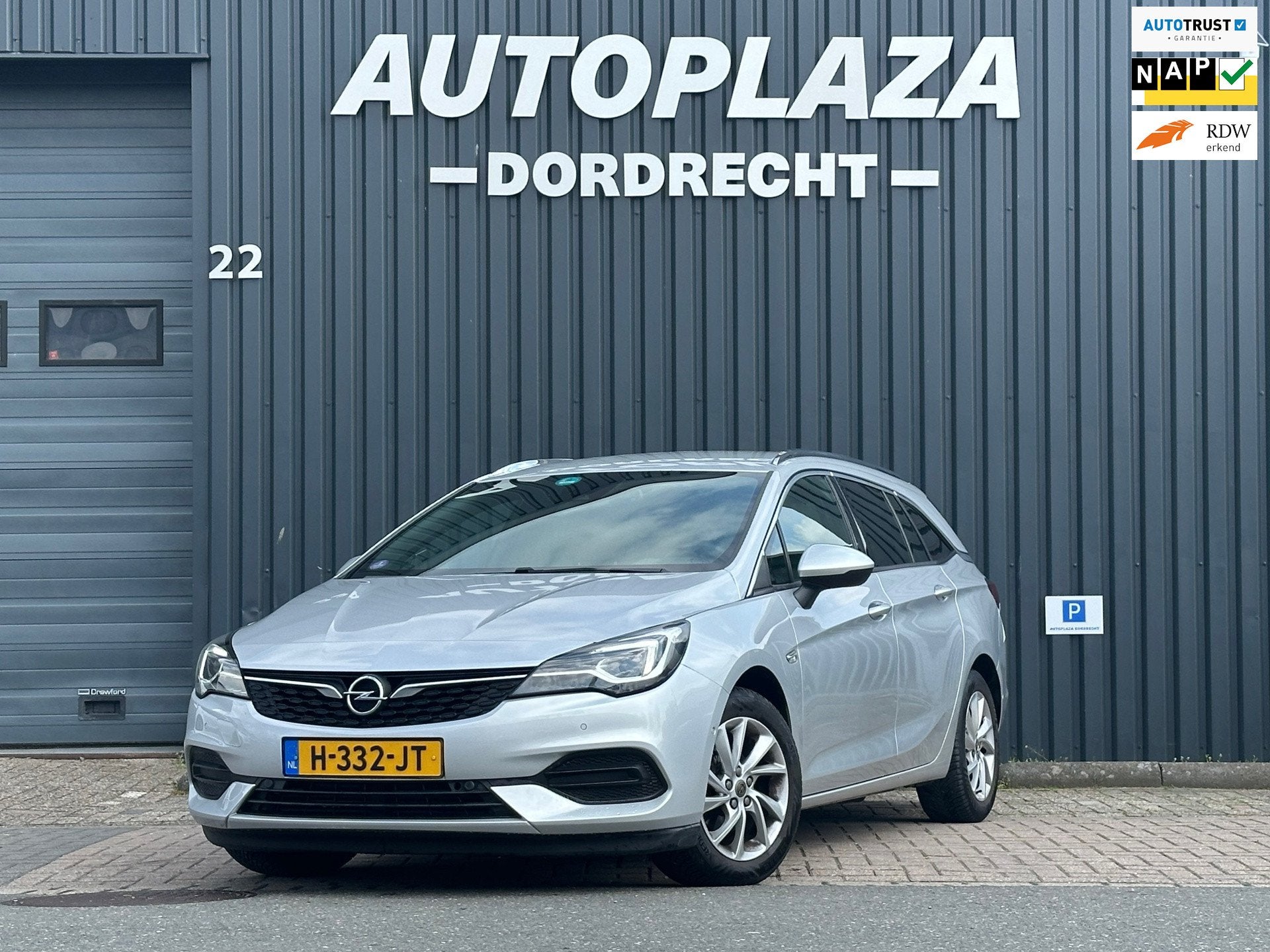 Opel Astra Sports Tourer 1.2 Elegance|TREKHAAK|CAMERA|, Voorwielaandrijving, Stof, Gebruikt, 1199 cc