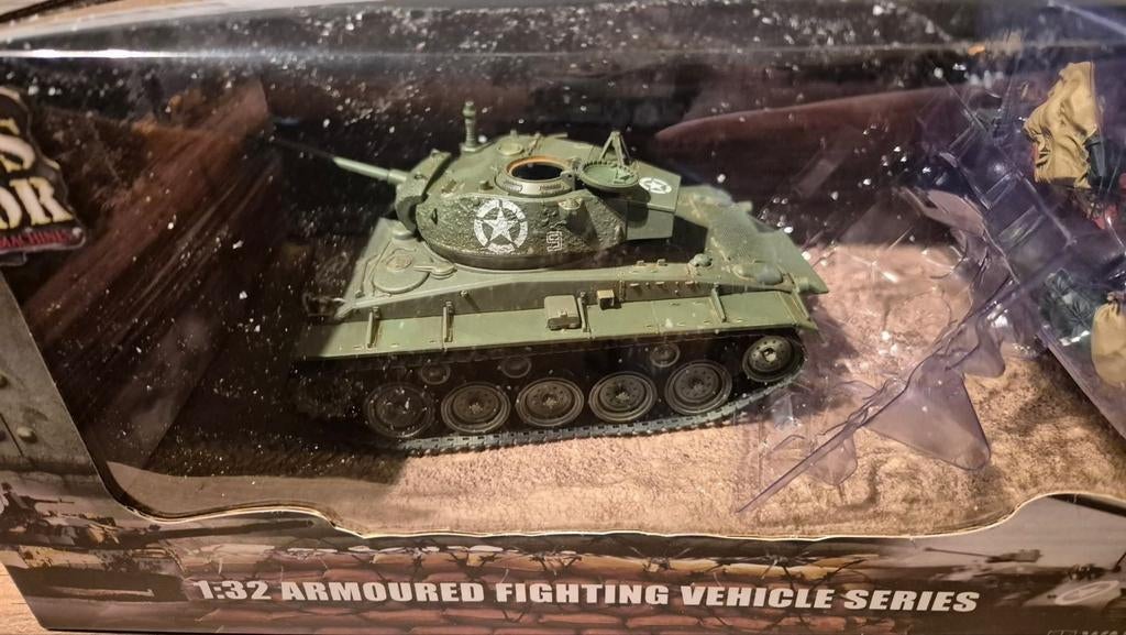 WwII tank M24 Caffee Forces of Valor 1/32, Ophalen of Verzenden